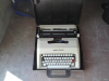 maquina de escribir olivetti