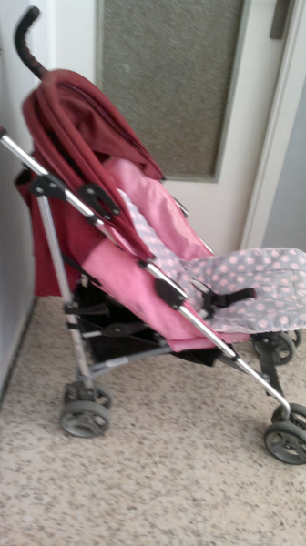 carrito de paseo de niña