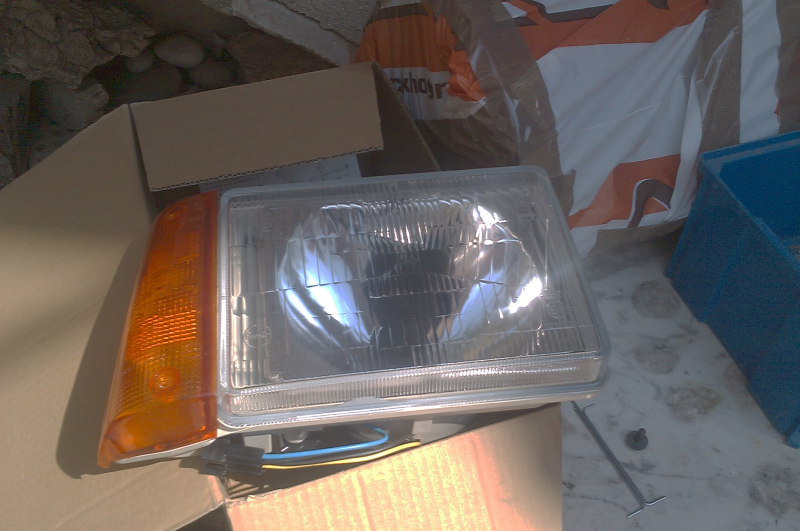 optica (luz delantera) fiat panda