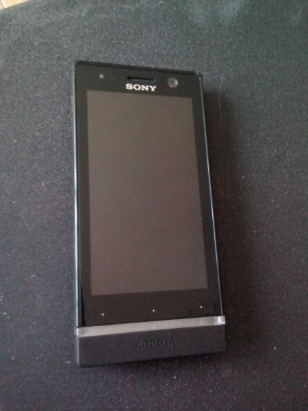 telefono sony xperia u