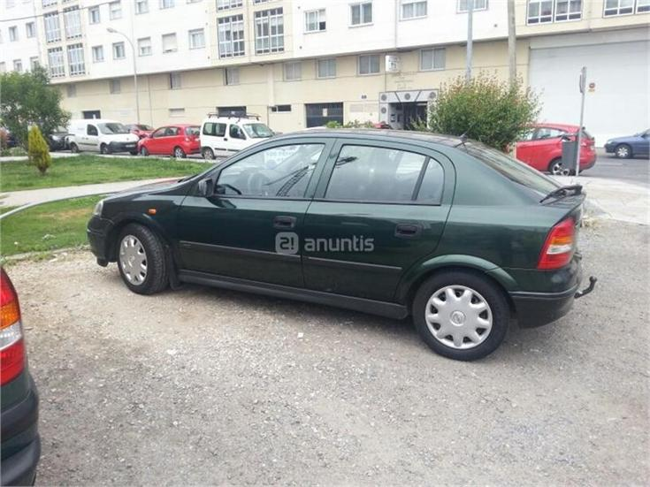 Opel Astra 100cv
