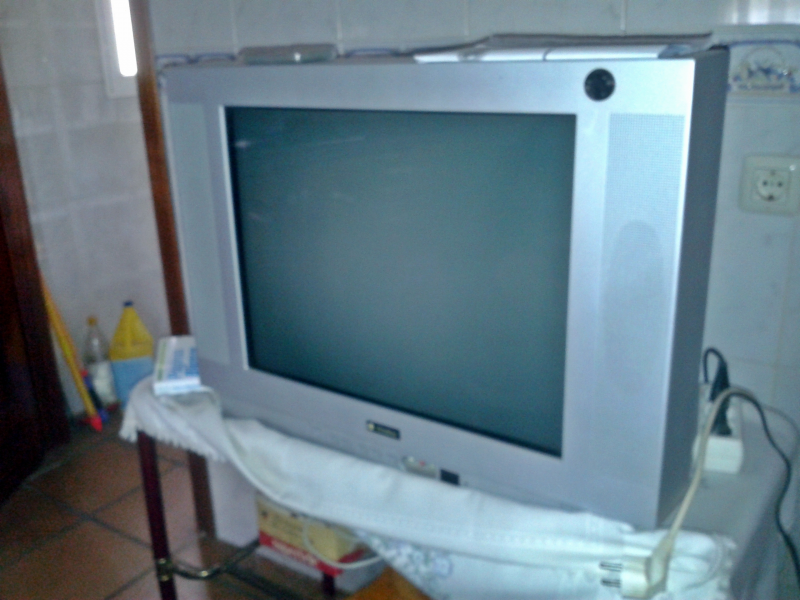 TV FISTLINE 25