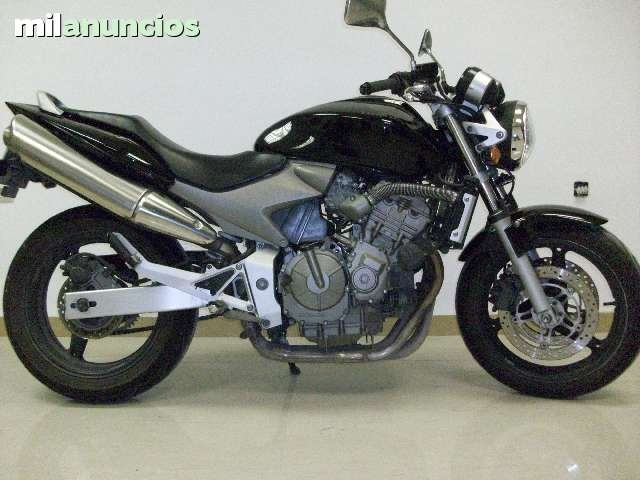 Crisler voyager del 2006 y Honda cb 600 del 2004