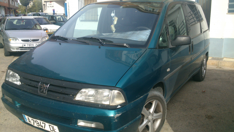 Peugeot 806