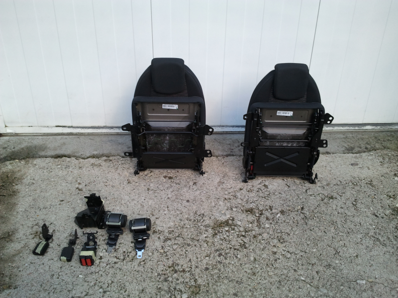 2 asientos plegables del maletero del Renault Grand Scenic 7 plazas
