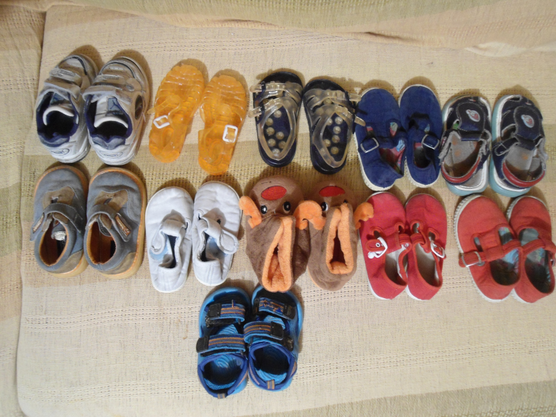 Zapatos de niño de tallas 22 y 23