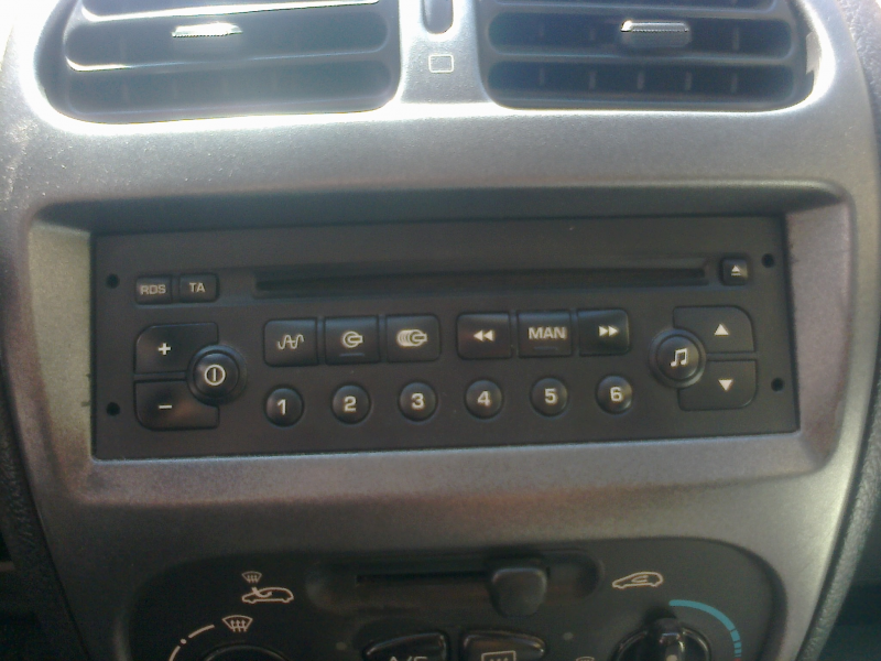 Radio cd de casa. peugeot 206