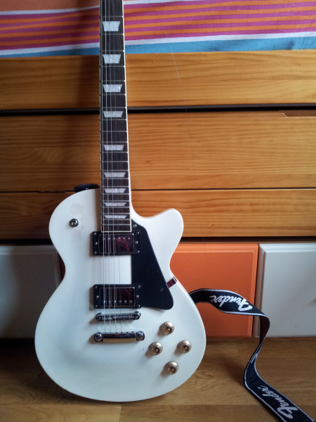 Guitarra electrica nueva