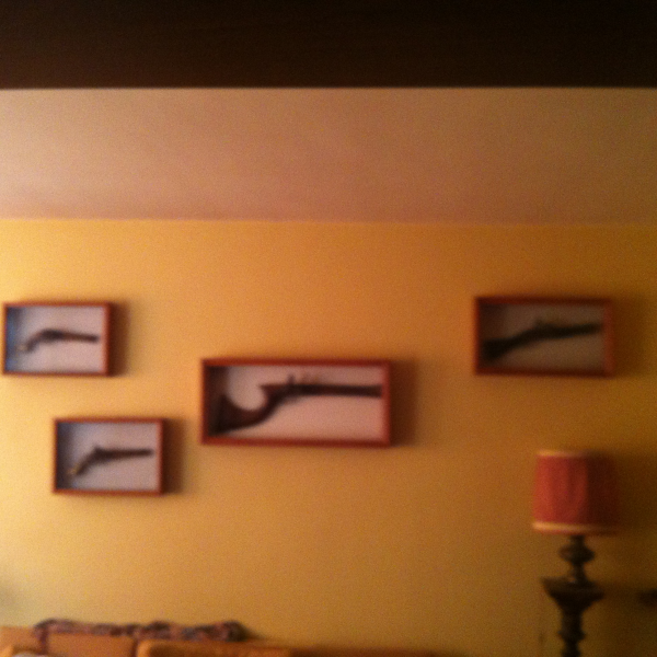 coleccion armas y muebles antiguos