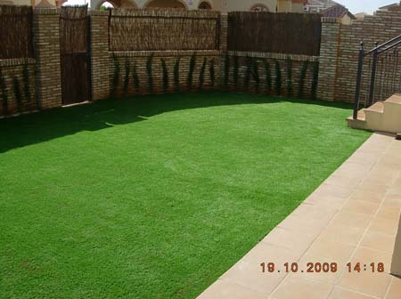 mano de obra en cesped artificial