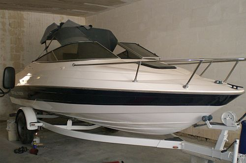 bayliner capri 2052