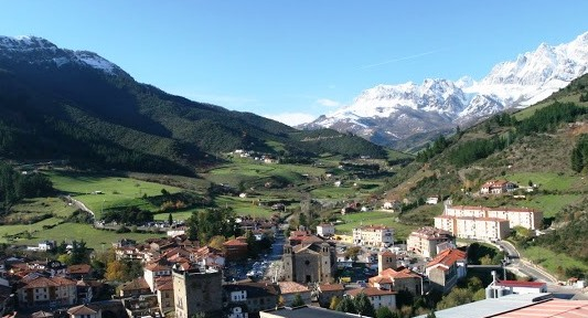 Terreno rustico en Picos de Europa-Potes-Cantabria-España