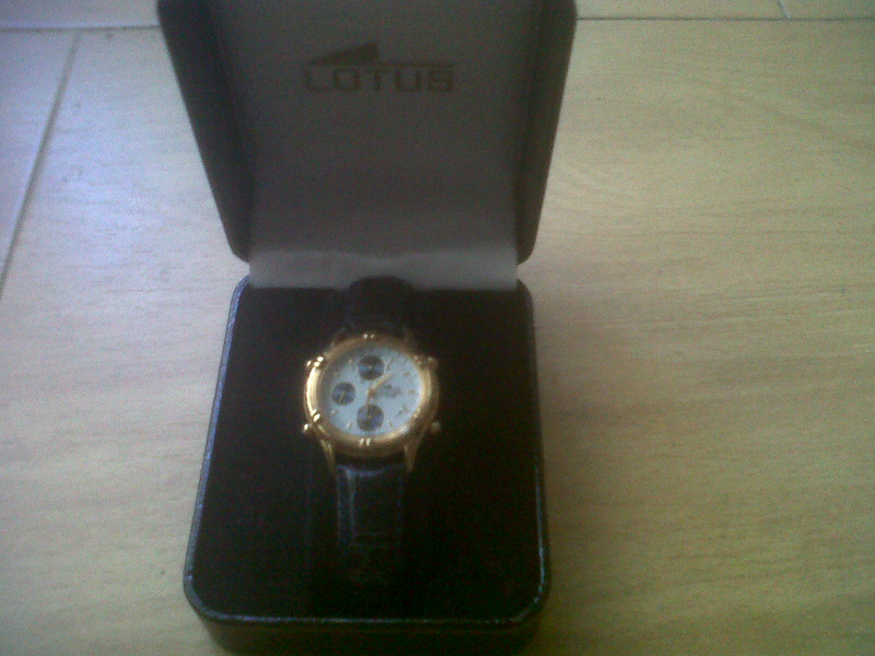Reloj Lotus