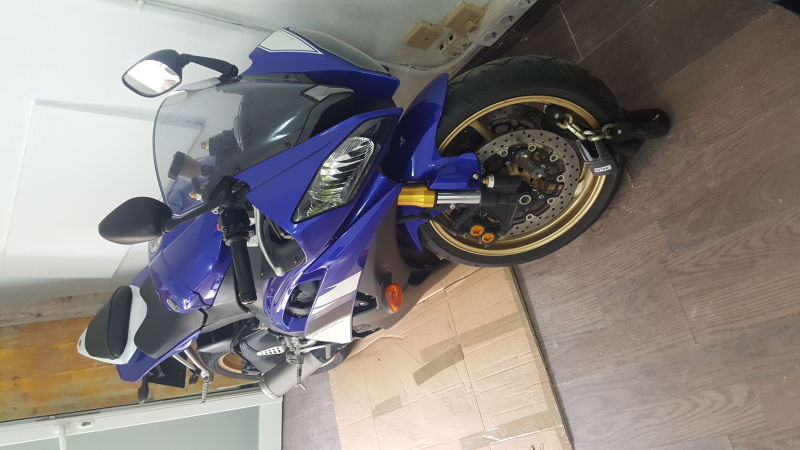 Moto Yamaha r6 2008