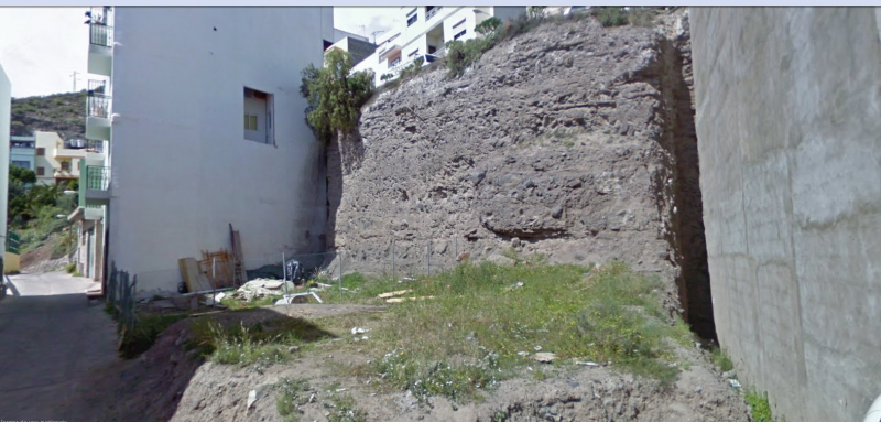 SOLAR URBANO EN LAS PALMAS DE GRAN CANARIA