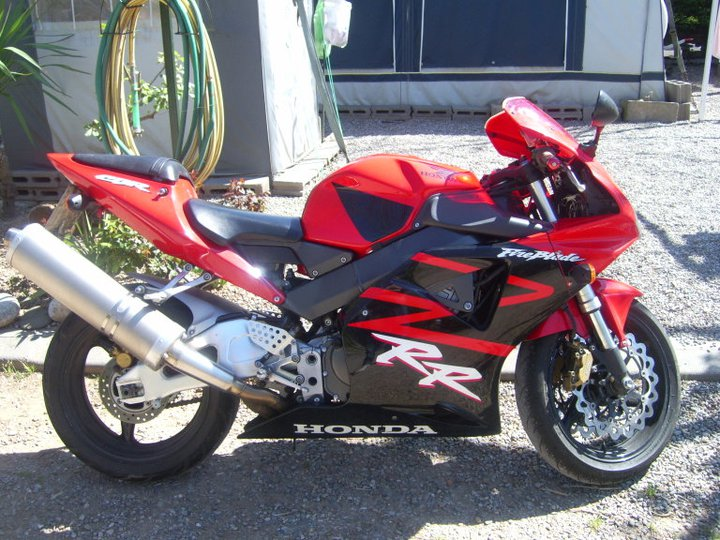 HONDA CBR 900cc que me ofreces a cambio