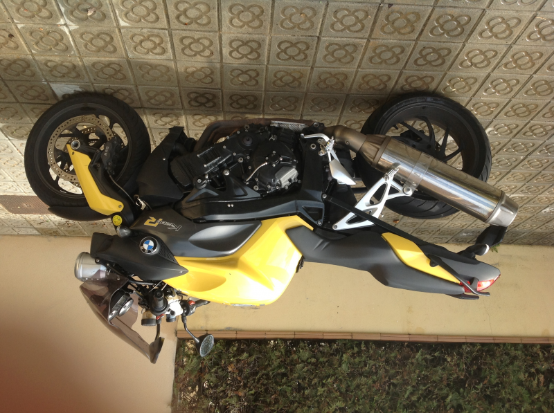 BMW k1200r amarilla