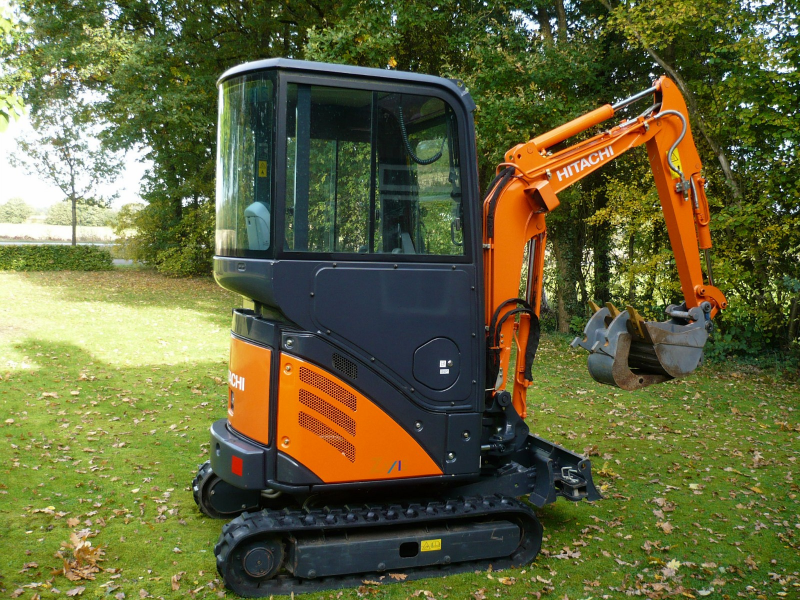 Hitachi Zaxis 17U precio 2500 eur
