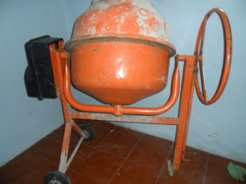hormigonera 110 lts.
