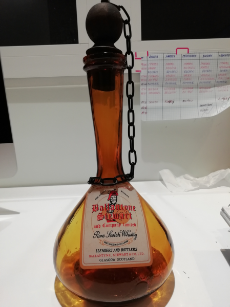Botella-decantador de whisky de 1950 
