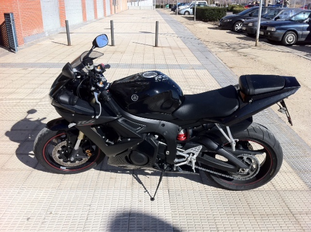 Yamaha R6