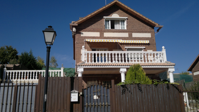 chalet independiente en SESEÑA  a 20 min. de MADRID