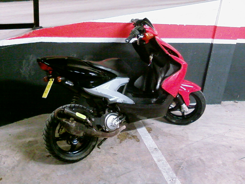 yamaha aerox 49c.c en muy buen estado se cambia por no usar