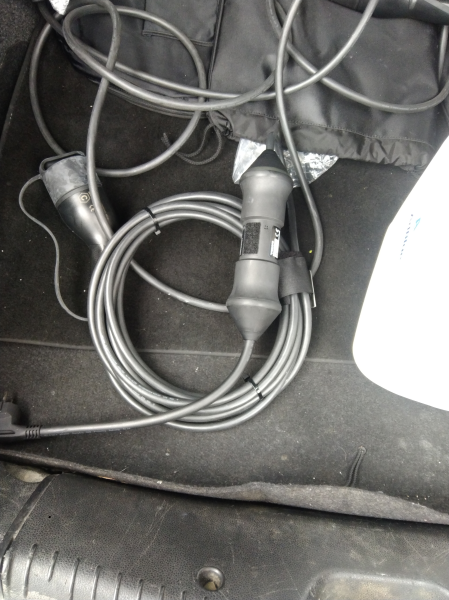 Cargador vehÃ­culo elÃ©ctrico 