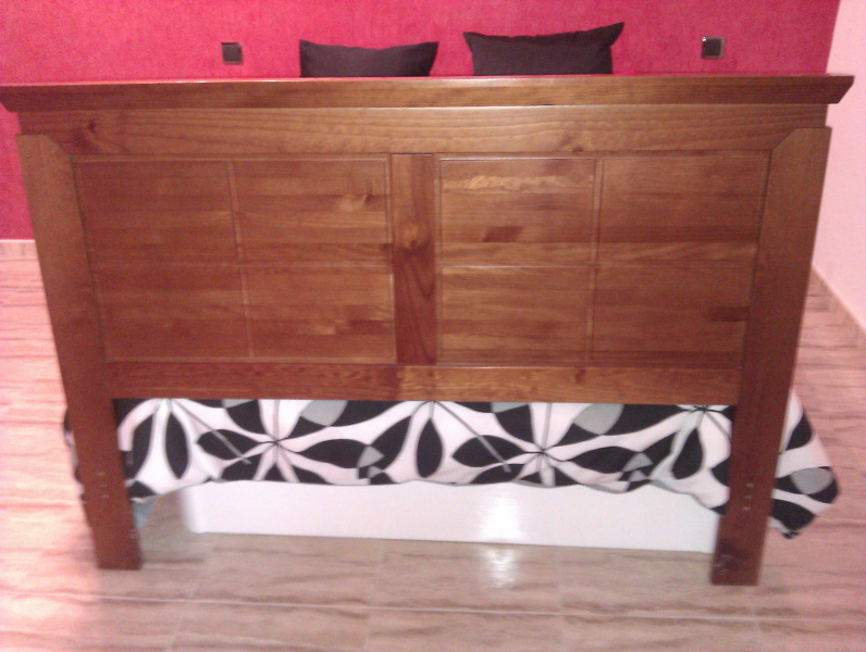 cabezero de nogal y comoda nogal de madera dormitorio 