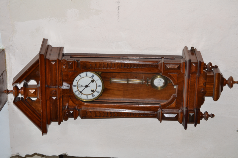 reloj de pared antiguo