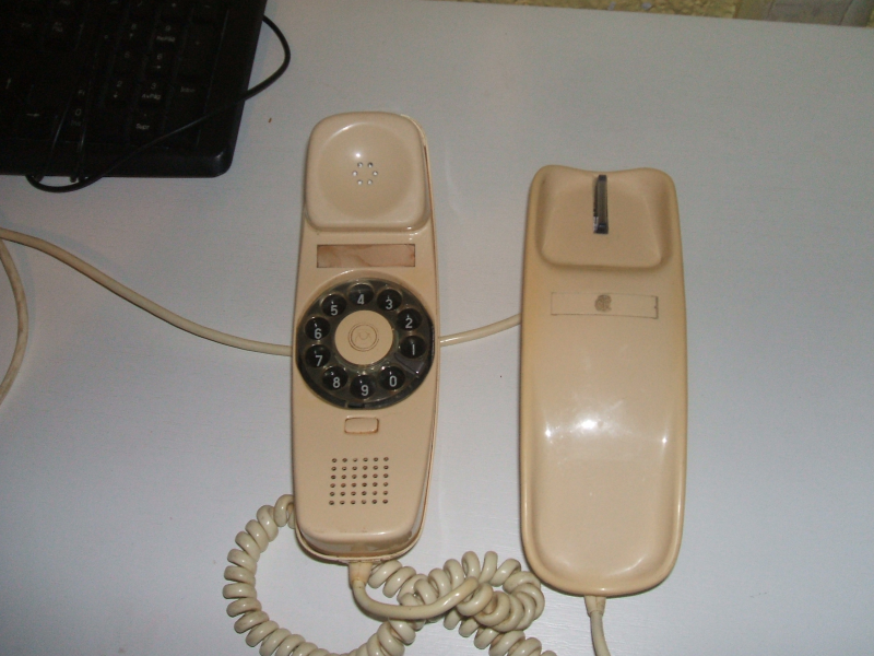 antiguo teléfono