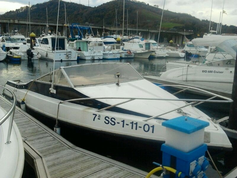 Embarcacion argus 5,80 de 150 cvs