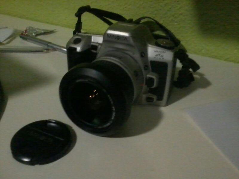 CAMARA REFLEX MINOLTA