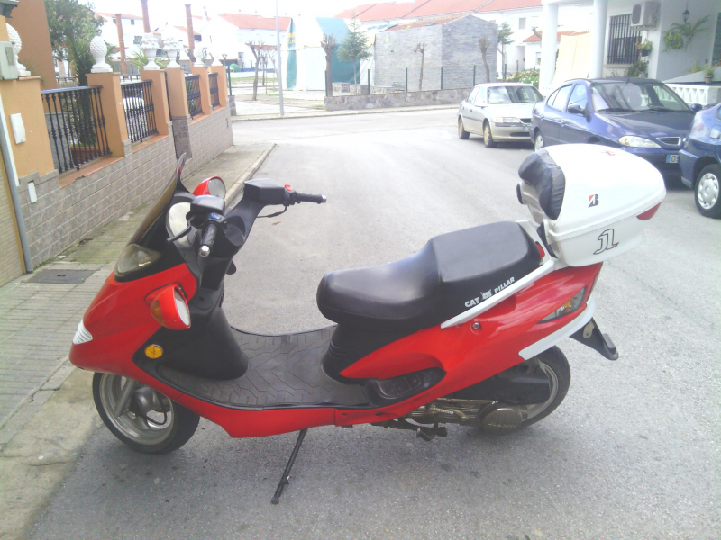 una scooter de 125cc