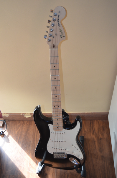 fender stratocaster made in usa + ampli line6 30w