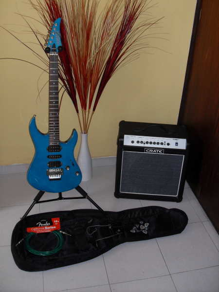 Guitarra eléctrica más amplificador 