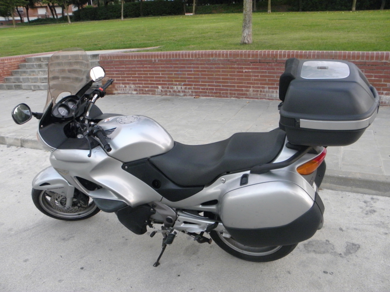 Honda NTV Deuville 650