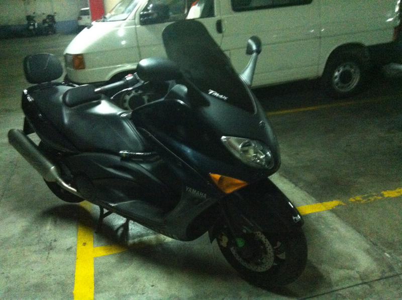 TMAX por PIAGGIO BEVERLY 