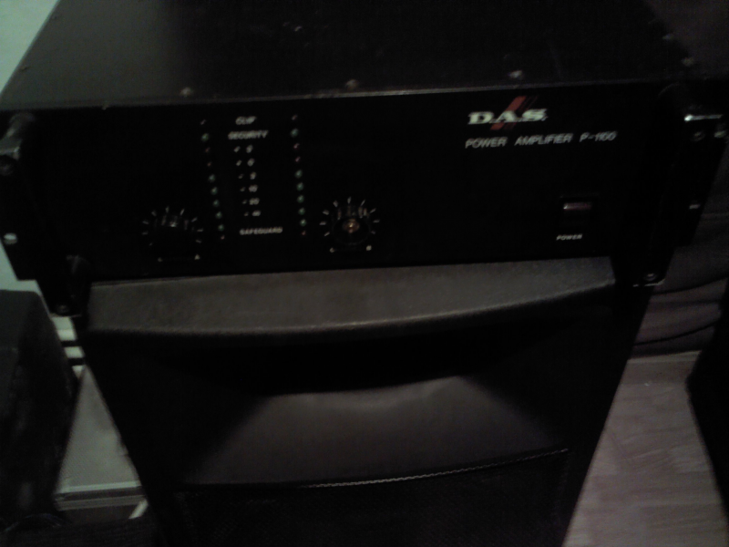 amplifier p-1100 D.A.S