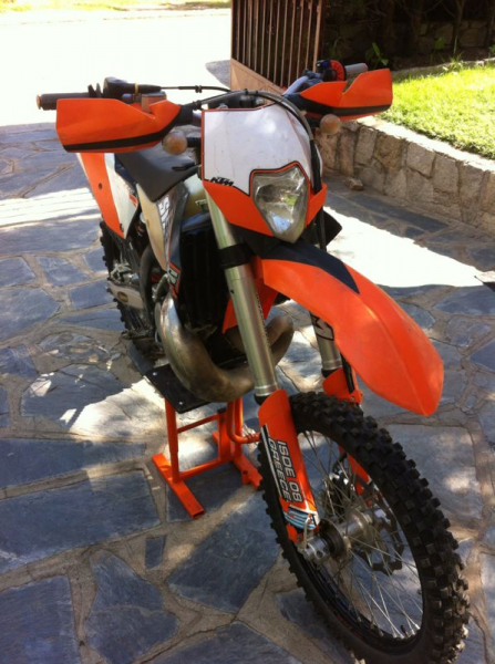 Moto KTM 250 2T Modelo Six days 09