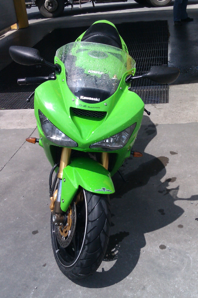 MOTO KAWASAKI ZX6R MOTO KAWASAKI ZX6R