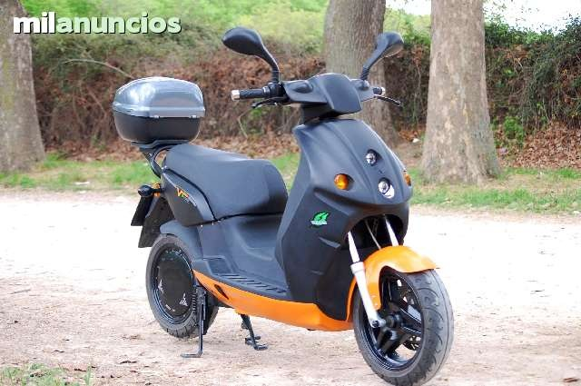 Cambio moto Eléctrica  Emax 120 por Suzuki Burgman 125cc