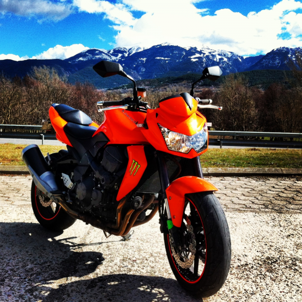 Kawasaki Z750 por R