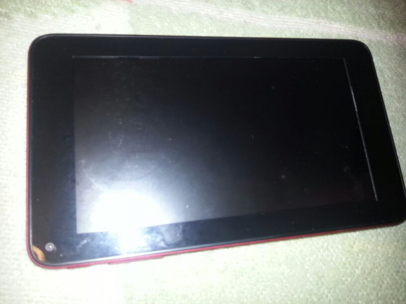 TABLET  PC MID7048