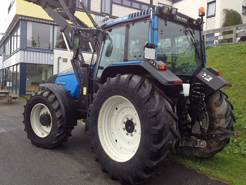 Valtra X-110 2001 en buenas condiciones para la venta
