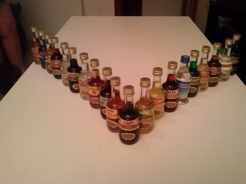 20 botellitas miniatura de coleccion