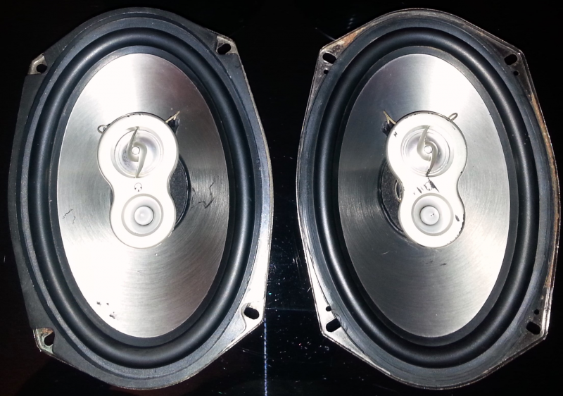 Altavoces Pack, Potencia : 680 W