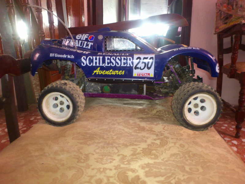 VENDO O CANBIO 2 COCHES RC 4X4