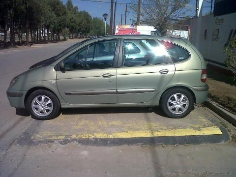 renault escenic