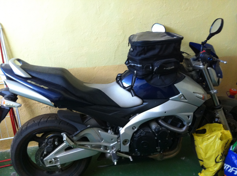 Moto suzuki gsr 600